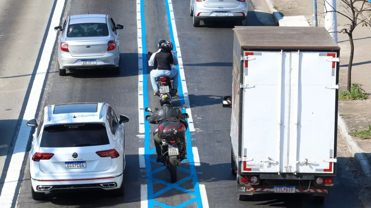 Governo de São Paulo sugere isenção total de IPVA para motos menores